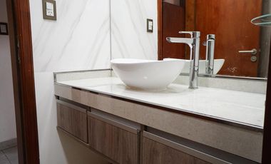 Casa 2 dormitorios Reciclada!