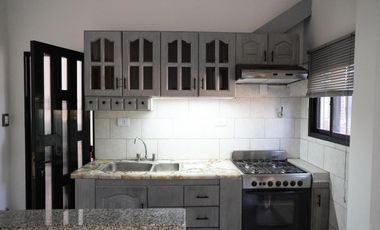 Casa 2 dormitorios Reciclada!