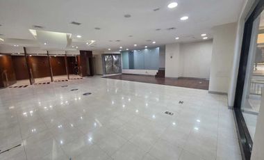 LOCAL COMERCIAL PREMIUM EN INSURGENTES SUR – PIE DE CALLE