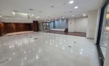 LOCAL COMERCIAL PREMIUM EN INSURGENTES SUR – PIE DE CALLE