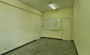 Venta Oficina 2 ambientes por escalera Centro de Pilar