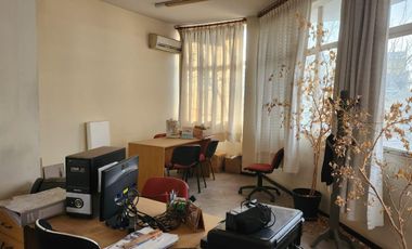 Venta Oficina 2 ambientes por escalera Centro de Pilar