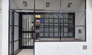 Venta Oficina 2 ambientes por escalera Centro de Pilar