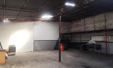 Galpón de 100m2 sobre lote de 10mx33m