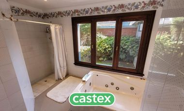 Casa en venta en Highland Park Country Club