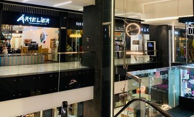 EXCELENTE  LOCAL EN RENTA INTERLOMAS