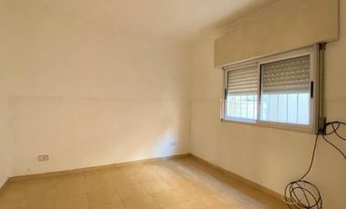 Departamentos en block Tipo Casa en Venta en Valentin Alsina