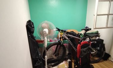 CHALET  4 AMB DESARROLLADO EN PLANTA BAJA  CON  AMPLIO JARDÍN AL FRENTE Y AL CONTRAFRENTE!