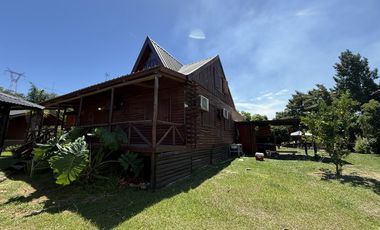 Casa en barrio privado Yacht Club Guazú. De 5 Ambientes. 800 m2 totales. Frente al Río Paraná Guazú.