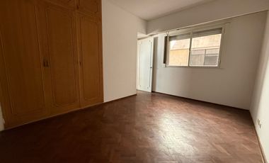 VENTA DEPARTAMENTO DE 3 DORMITORIOS + COMODÍN, EN EL CENTRO