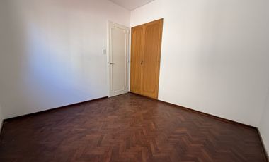 VENTA DEPARTAMENTO DE 3 DORMITORIOS + COMODÍN, EN EL CENTRO