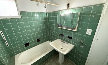 VENTA DEPARTAMENTO DE 3 DORMITORIOS + COMODÍN, EN EL CENTRO