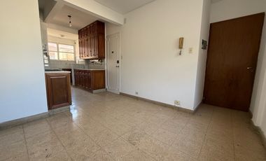 VENTA DEPARTAMENTO DE 3 DORMITORIOS + COMODÍN, EN EL CENTRO