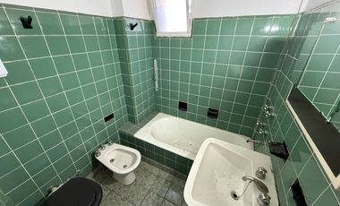 VENTA DEPARTAMENTO DE 3 DORMITORIOS + COMODÍN, EN EL CENTRO