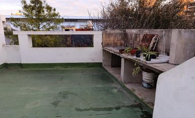 Casa en Rosario-PASCO AL 800-VENTA- ABASTO- PLANTA ALTA- 2 DORMITORIOS