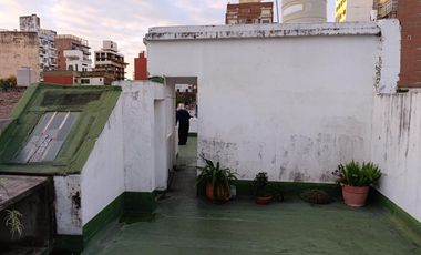 Casa en Rosario-PASCO AL 800-VENTA- ABASTO- PLANTA ALTA- 2 DORMITORIOS