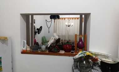 Casa en Rosario-PASCO AL 800-VENTA- ABASTO- PLANTA ALTA- 2 DORMITORIOS