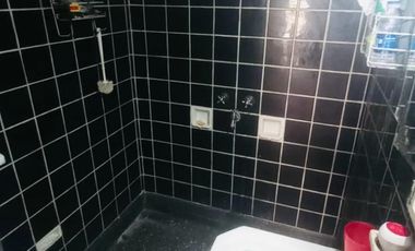 Venta Casa al frente 2 dormitorios patio y terraza