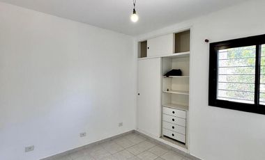 Departamento en Venta de 2 Ambientes. Con cochera. Centro Zárate