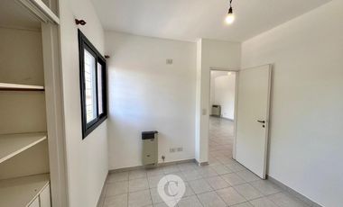 Departamento en Venta de 2 Ambientes. Con cochera. Centro Zárate