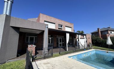 Venta casa Funes Hills Cadaques 3 dormitorios piscina