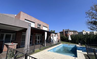 Venta casa Funes Hills Cadaques 3 dormitorios piscina