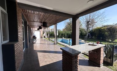 Venta casa Funes Hills Cadaques 3 dormitorios piscina