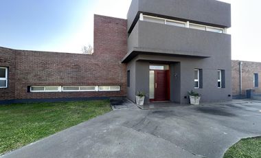 Venta casa Funes Hills Cadaques 3 dormitorios piscina