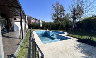 Venta casa Funes Hills Cadaques 3 dormitorios piscina