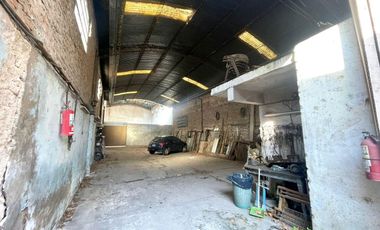 VENTA - Galpon deposito  / Terreno para contructora (PB+10)