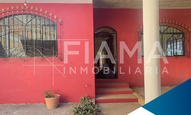 CASA EN VENTA EN COL. LOMA HERMOSA, TEPIC, NAYARIT. (G)