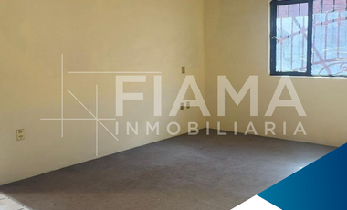 CASA EN VENTA EN COL. LOMA HERMOSA, TEPIC, NAYARIT. (G)