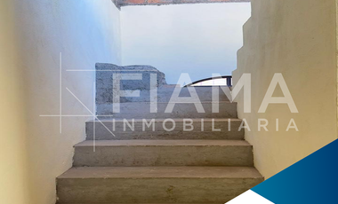 CASA EN VENTA EN COL. LOMA HERMOSA, TEPIC, NAYARIT. (G)