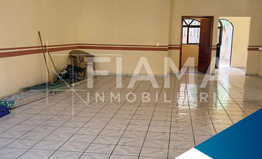 CASA EN VENTA EN COL. LOMA HERMOSA, TEPIC, NAYARIT. (G)