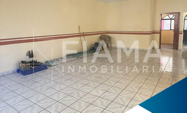 CASA EN VENTA EN COL. LOMA HERMOSA, TEPIC, NAYARIT. (G)