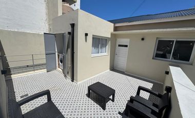 - Casa PH en Guemes Reciclada A Nuevo - Mar Del Plata- Cochera -