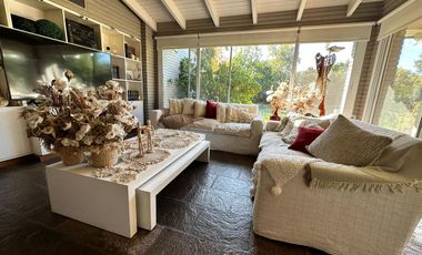 Casa cuatro dormitorios, Barrio cerrado Barrancas, prox. Urca