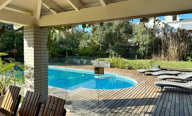 Casa cuatro dormitorios, Barrio cerrado Barrancas, prox. Urca