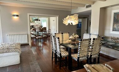 Casa cuatro dormitorios, Barrio cerrado Barrancas, prox. Urca