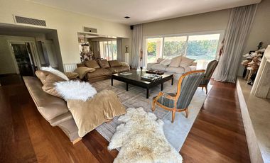 Casa cuatro dormitorios, Barrio cerrado Barrancas, prox. Urca