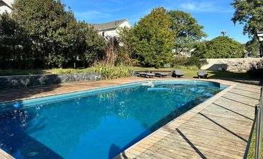 Casa cuatro dormitorios, Barrio cerrado Barrancas, prox. Urca