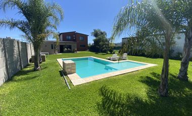 CASA 3 DORMITORIOS CON PILETA EN LAS ACEQUIAS DEL AIRE