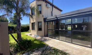 CASA 3 DORMITORIOS CON PILETA EN LAS ACEQUIAS DEL AIRE