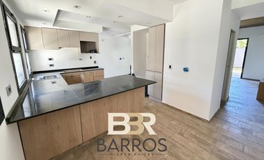 Venta duplex 4 ambientes Castelar