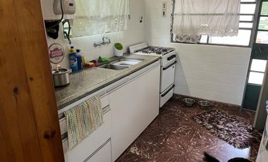Casa de 3 dormitorios y fondo con quincho APTA CREDITO!!!