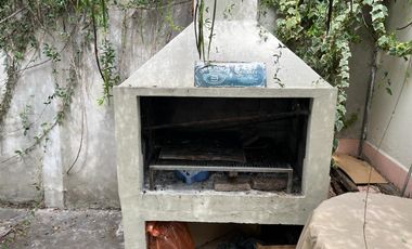 Casa de 3 dormitorios y fondo con quincho APTA CREDITO!!!