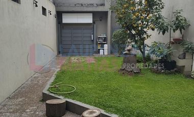 VENTA DOS PH'S SOBRE LOTE PROPIO DE 8,66 X 29,02 - CIUDADELA