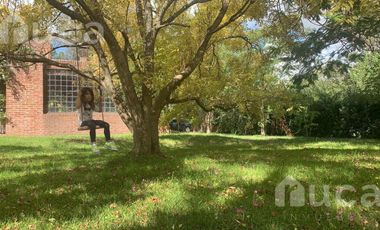 VENTA | CASA Luminosa con gran Jardin y Pileta | Tronador al 300 Barrio Altavista