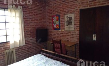 VENTA | CASA Luminosa con gran Jardin y Pileta | Tronador al 300 Barrio Altavista