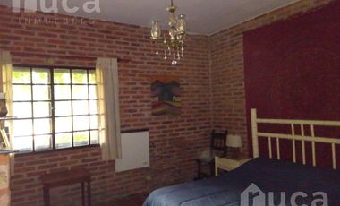 VENTA | CASA Luminosa con gran Jardin y Pileta | Tronador al 300 Barrio Altavista